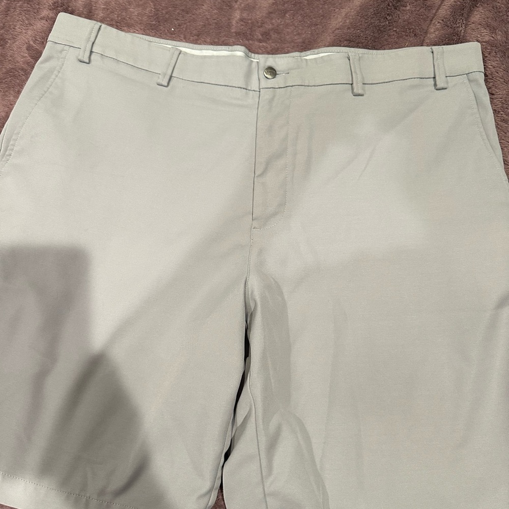 Callaway Men's Light Gray Flat Front Shorts